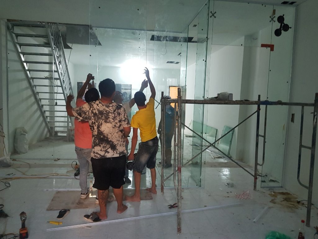 Lap-kinh-cuong-luc-ngan-phong